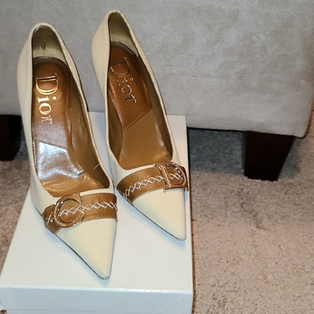 Christian Dior pumps